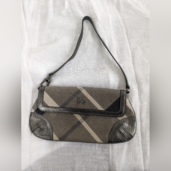 BURBERRY ---VINTAGE BURBERRY BAG--- - Picture 2 of 5